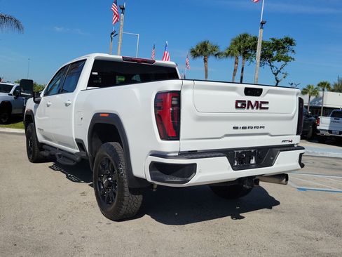Used 2026 GMC Sierra 2500 AT4 image 7