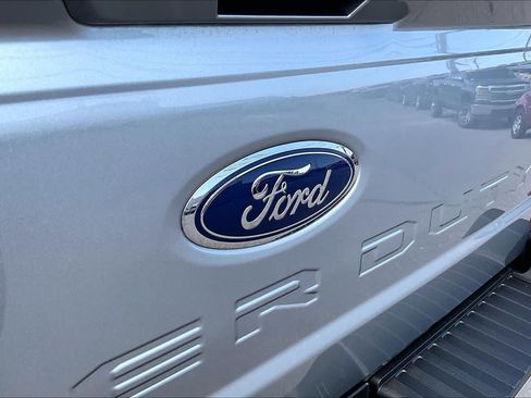 Used 2024 Ford F250 XLT w/ XLT Premium Package AWD/4WD image 9