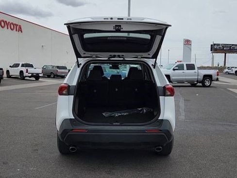 Certified 2025 Toyota RAV4 XLE AWD/4WD image 17