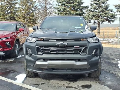 Used 2023 Chevrolet Colorado Trail Boss AWD/4WD image 2