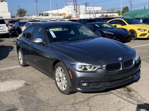 Used 2018 BMW 320i Sedan RWD image 7