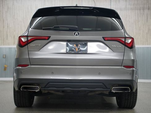 Used 2022 Acura MDX w/ Technology Package FWD image 9