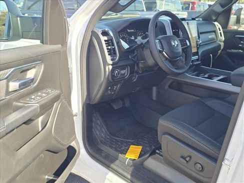 New 2026 RAM 1500 4x4 Crew Cab image 4