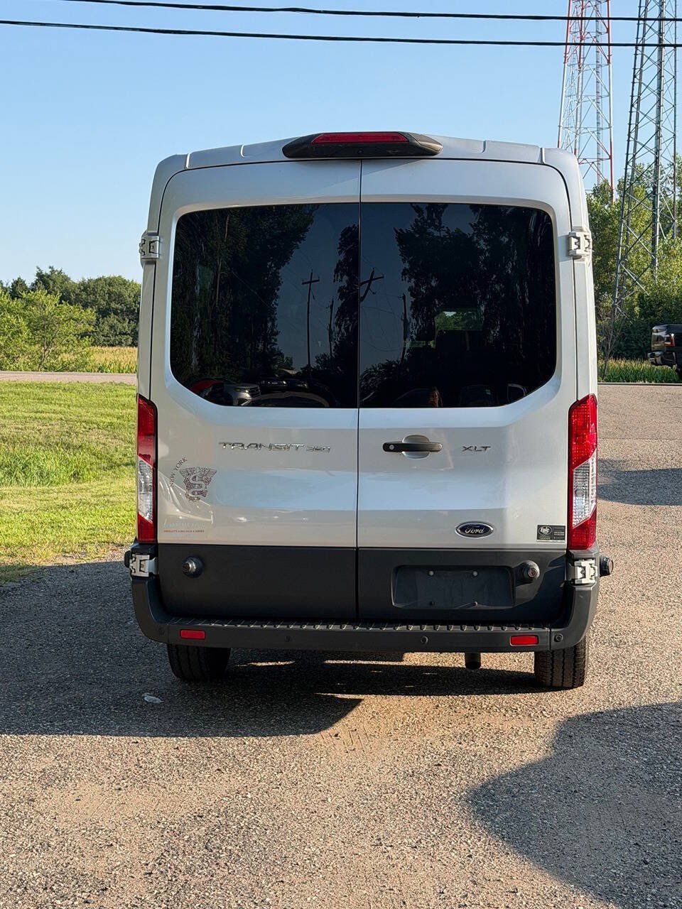 Used 2018 Ford Transit 350 XLT RWD image 7