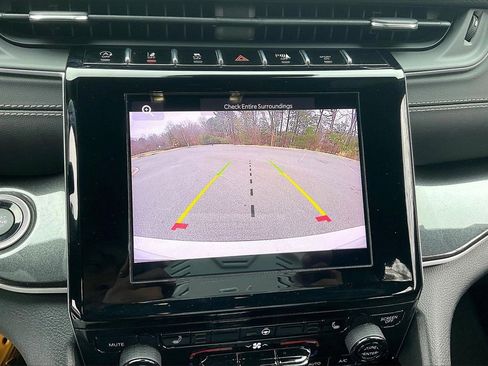 Certified 2022 Jeep Grand Cherokee L Laredo image 14