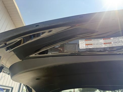 Used 2017 Toyota RAV4 SE w/ Power Extra Value Package AWD/4WD image 18