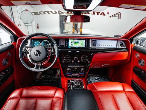 Used 2023 Rolls-Royce Phantom Sedan image 75