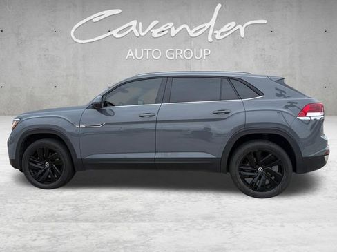 Used 2022 Volkswagen Atlas Cross Sport SE image 13