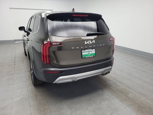 Used 2022 Kia Telluride EX w/ EX Premium Package FWD image 6