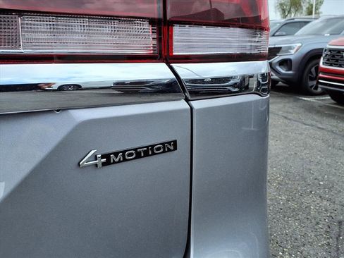 New 2026 Volkswagen Atlas SEL Premium R-Line image 8