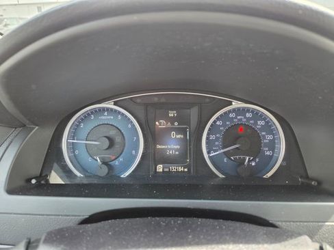 Used 2017 Toyota Camry LE FWD image 14