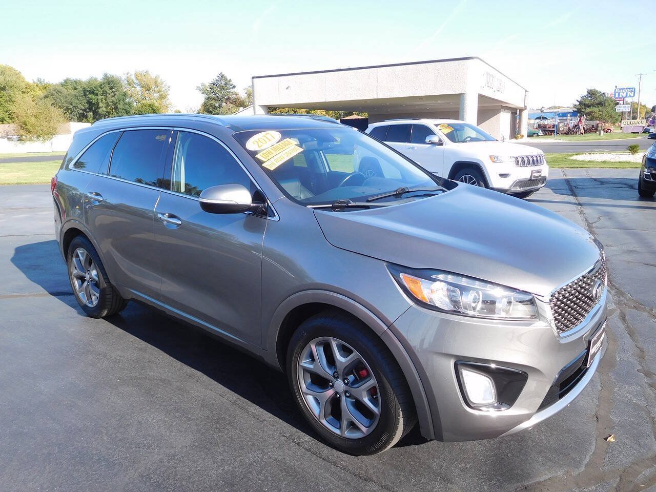 Used 2017 Kia Sorento SX FWD image 1