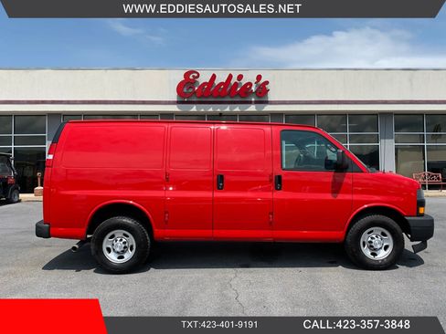 Used 2018 Chevrolet Express 2500 w/ Driver Convenience Package RWD image 1