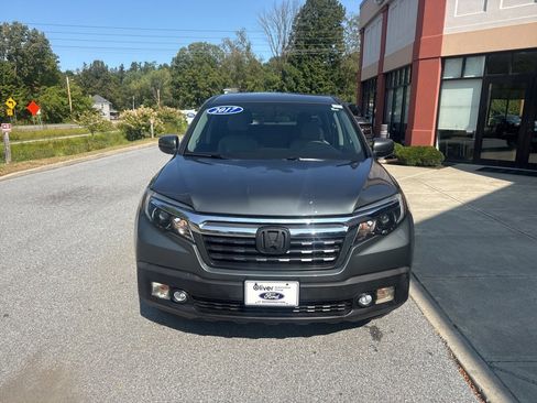 Used 2017 Honda Ridgeline RTL image 2