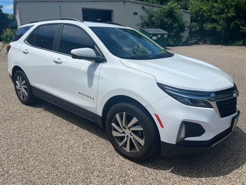 Used 2023 Chevrolet Equinox LT AWD/4WD image 9