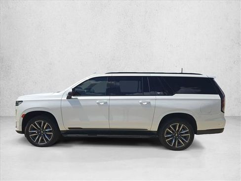 Used 2022 Cadillac Escalade ESV Sport w/ Touring Package AWD/4WD image 9