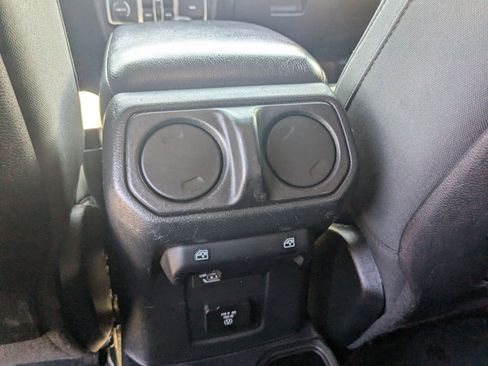 Used 2021 Jeep Wrangler Unlimited Rubicon AWD/4WD image 30
