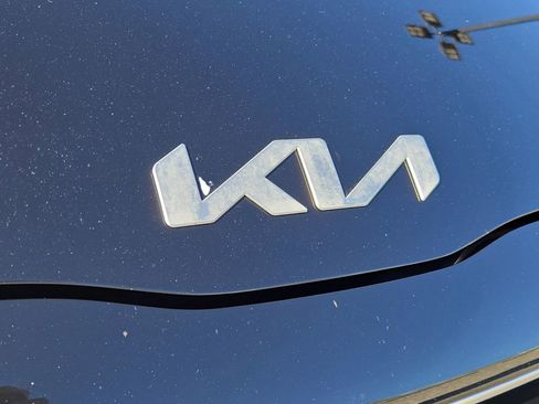 Certified 2022 Kia Soul LX w/ Technology Package image 4