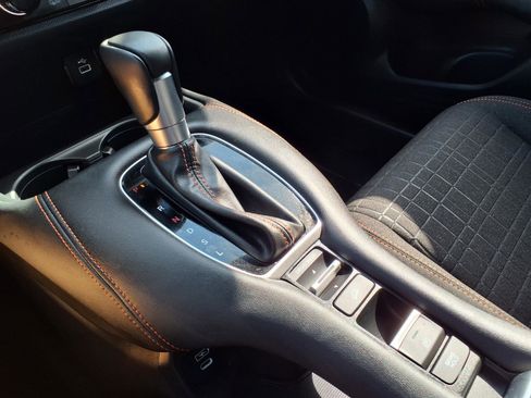 Certified 2024 Honda HR-V Sport image 12