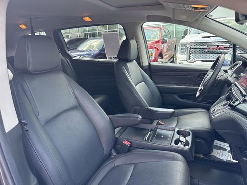 Used 2025 Honda Odyssey EX-L image 16