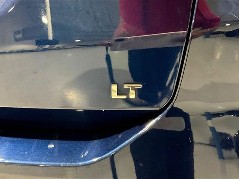 Used 2022 Chevrolet Equinox LT FWD image 24