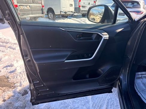 Used 2020 Toyota RAV4 LE w/ All Weather Liner Package image 20