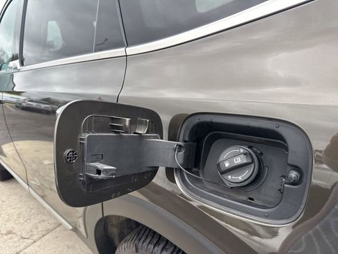 Used 2021 Kia Telluride S image 19