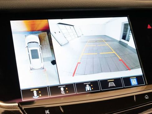 Used 2023 Cadillac XT6 Sport w/ Technology Package AWD/4WD image 33