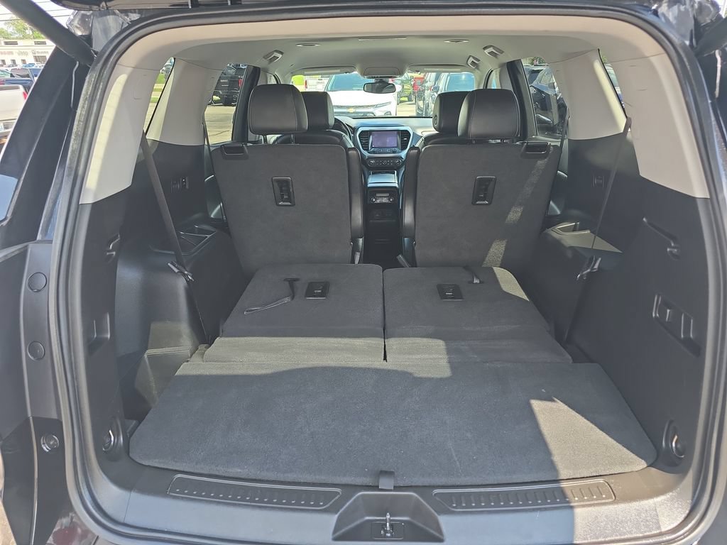 Used 2023 GMC Acadia SLT w/ Elevation Edition AWD/4WD image 16