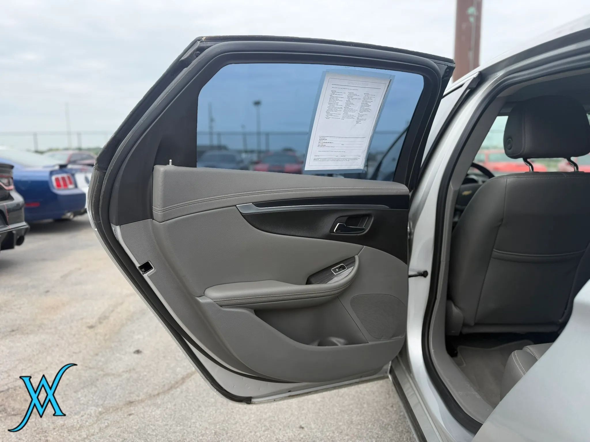 Used 2018 Chevrolet Impala LT w/ LT Convenience Package FWD image 13
