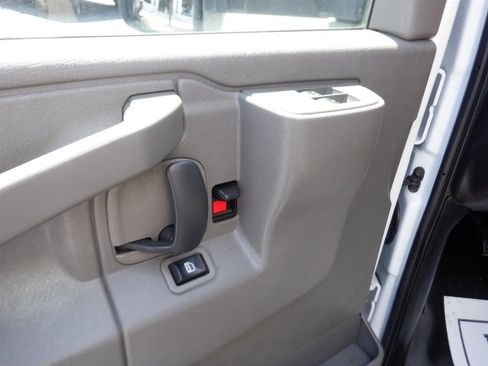 Used 2020 Chevrolet Express 3500 w/ Power Convenience Package RWD image 14