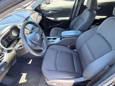 Used 2023 Chevrolet Malibu LT FWD image 16