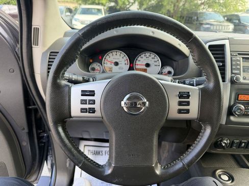Used 2020 Nissan Frontier PRO-4X w/ Pro-4x Utility Package AWD/4WD image 12
