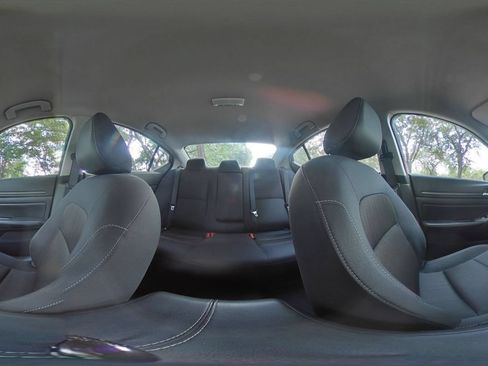 Used 2025 Nissan Altima 2.5 SV FWD image 39