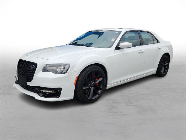 Used 2023 Chrysler 300 C RWD image 3