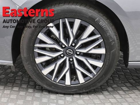 Used 2025 Nissan Altima 2.5 SV image 32