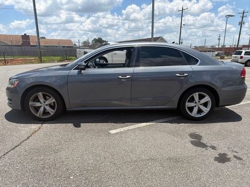 Used 2013 Volkswagen Passat 2.5 SE FWD image 6