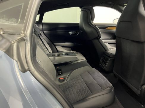Used 2022 Audi e-tron GT Premium Plus image 30