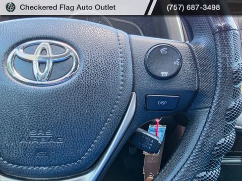 Used 2015 Toyota RAV4 XLE FWD image 15