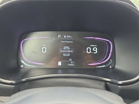 Certified 2025 Kia Soul LX w/ LX Technology Package FWD image 17