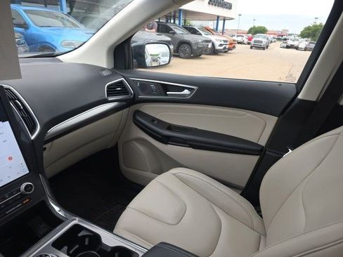Used 2022 Ford Edge Titanium AWD/4WD image 26