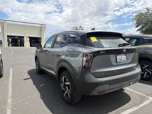Certified 2025 Nissan Kicks SV FWD image 6