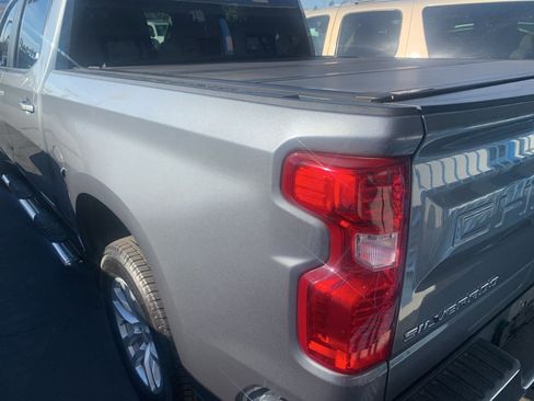 Used 2021 Chevrolet Silverado 1500 LT image 7