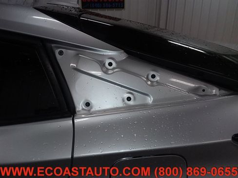 Used 2022 Toyota Prius L Eco image 16