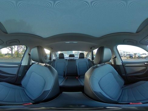 Used 2025 Volkswagen Jetta SE image 42