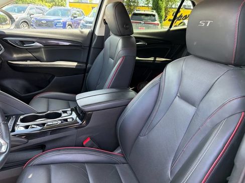 Used 2023 Buick Envision Essence w/ Sport Touring Package AWD/4WD image 20