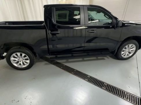 Used 2024 Chevrolet Silverado 1500 Custom image 9