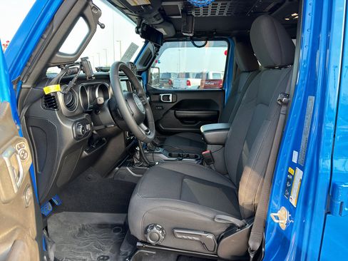 Used 2023 Jeep Wrangler Unlimited Sport AWD/4WD image 21
