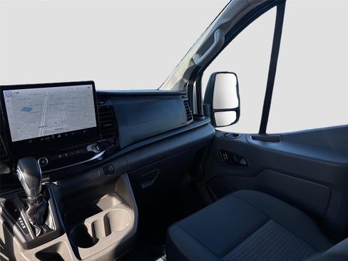 Used 2023 Ford Transit 350 XLT image 24