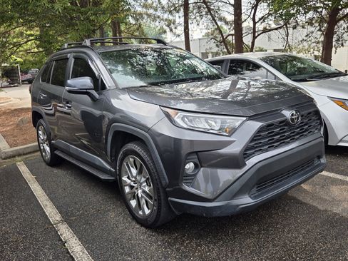 Used 2021 Toyota RAV4 XLE Premium FWD image 2